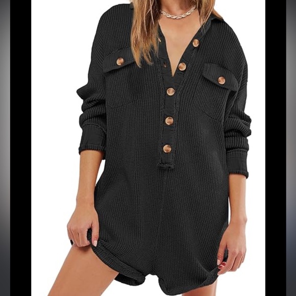 “The Gia”Black heavy waffle  Knit long sleeve loose fit shorts jumper romper - Picture 1 of 5